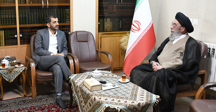 مدیر عامل شرکت فولاد مبارکه گفت: شرکت فولاد مبارکه تنها مجموعه‌ای در کشور است که با همه محدودیت‌ها، با صددرصد ظرفیت خود کار کرده و سال گذشته موفق به کسب رتبه نخست صادرکننده غیرنفتی کشور شد.